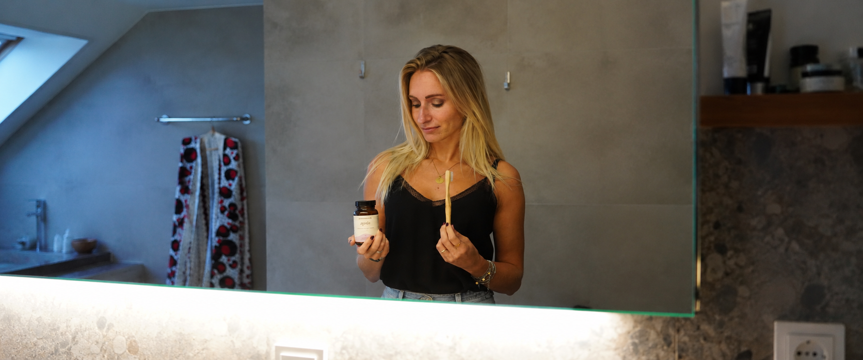 Vrouw met slaapsupplement